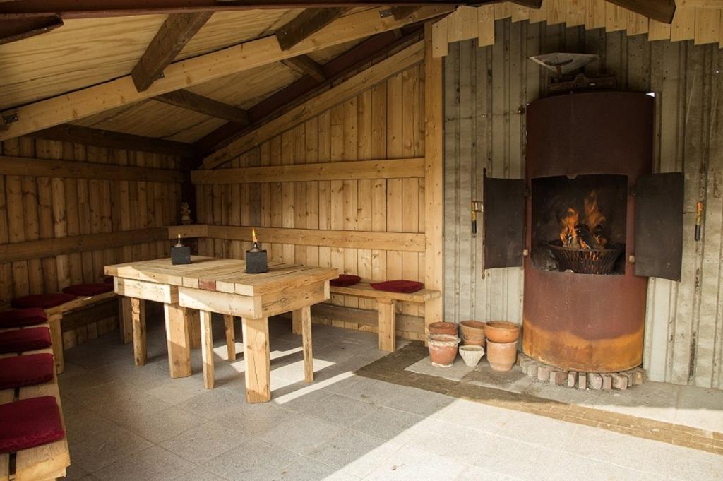 Herkenhoek 5 Bedroom Apartment Heeswijk-Dinther エクステリア 写真