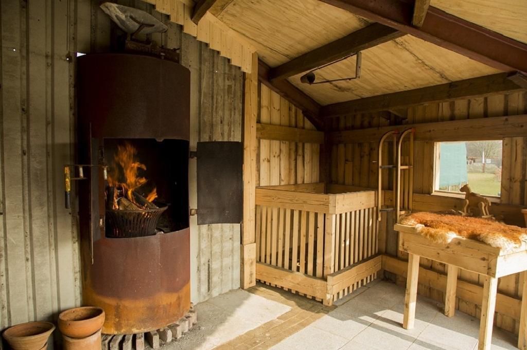 Herkenhoek 5 Bedroom Apartment Heeswijk-Dinther エクステリア 写真